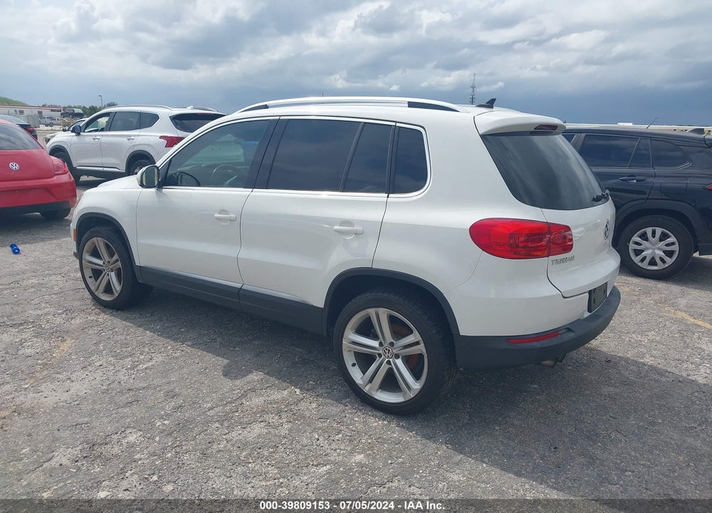 2013 VOLKSWAGEN TIGUAN SE VIN: WVGBV7AX1DW537974