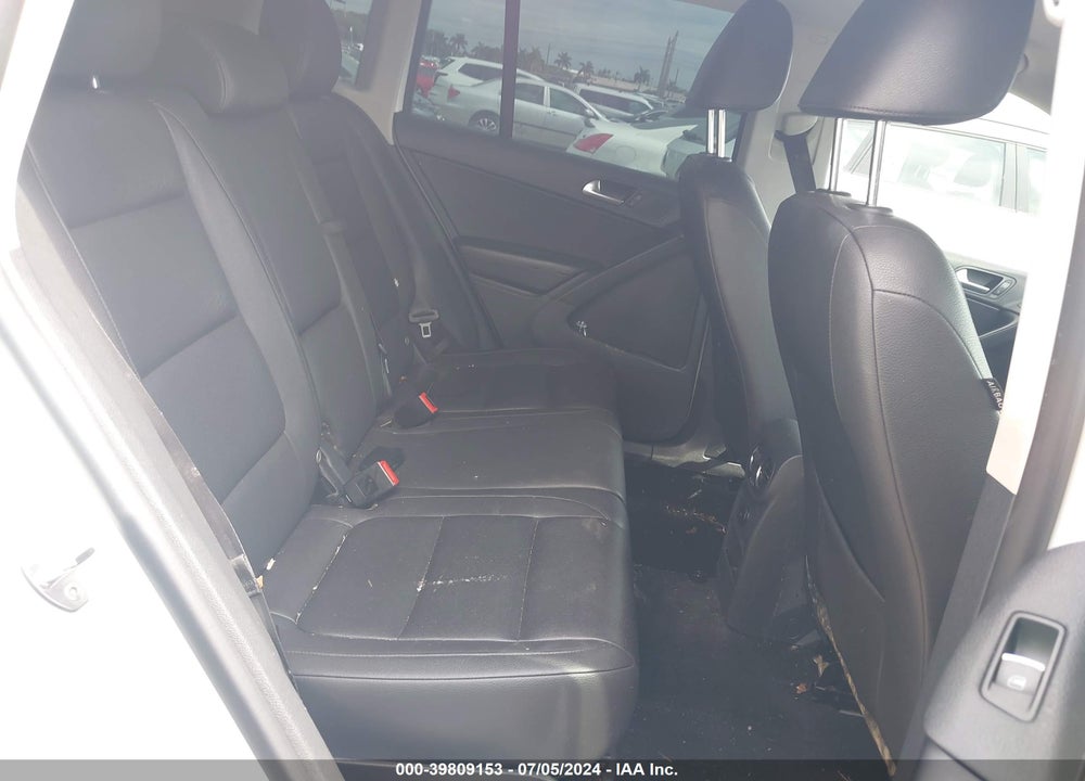 2013 VOLKSWAGEN TIGUAN SE VIN: WVGBV7AX1DW537974