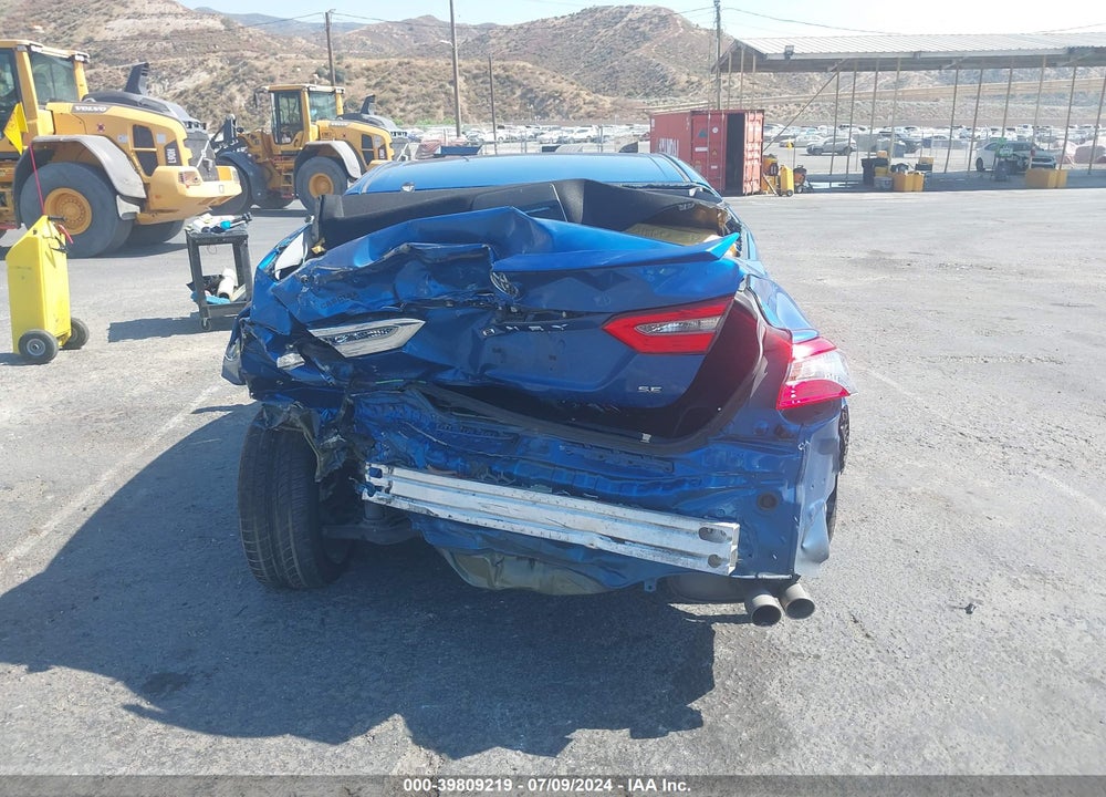 2018 TOYOTA CAMRY SE VIN: 4T1B11HKXJU153265