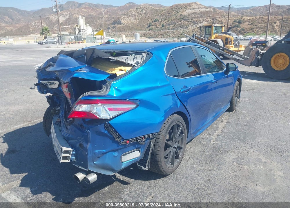 2018 TOYOTA CAMRY SE VIN: 4T1B11HKXJU153265