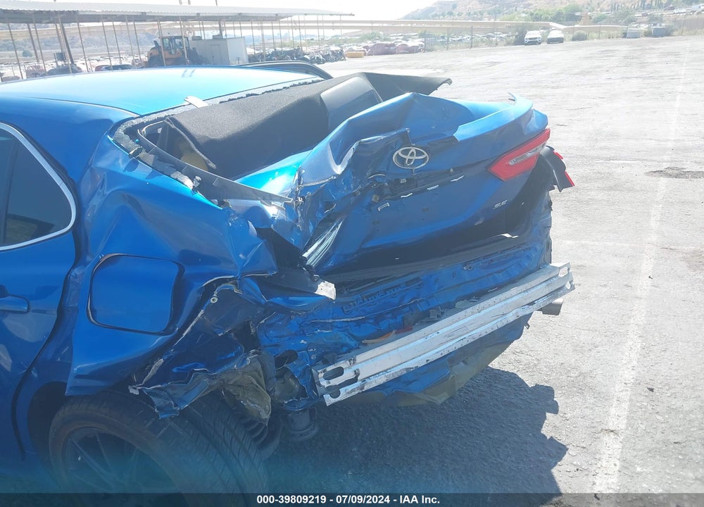 2018 TOYOTA CAMRY SE VIN: 4T1B11HKXJU153265