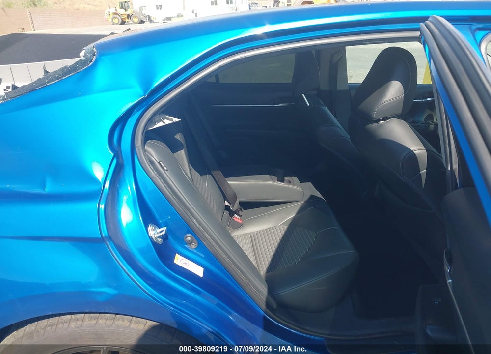 2018 TOYOTA CAMRY SE VIN: 4T1B11HKXJU153265