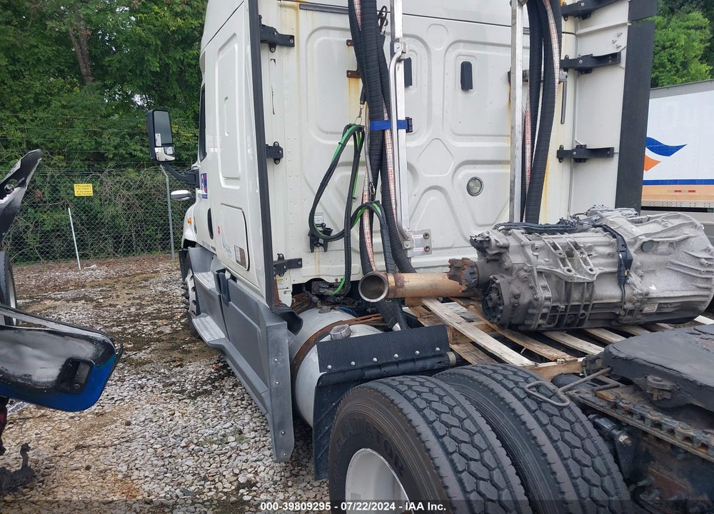 2018 FREIGHTLINER CASCADIA 113 VIN: 3AKJGHDV1JSJT1763