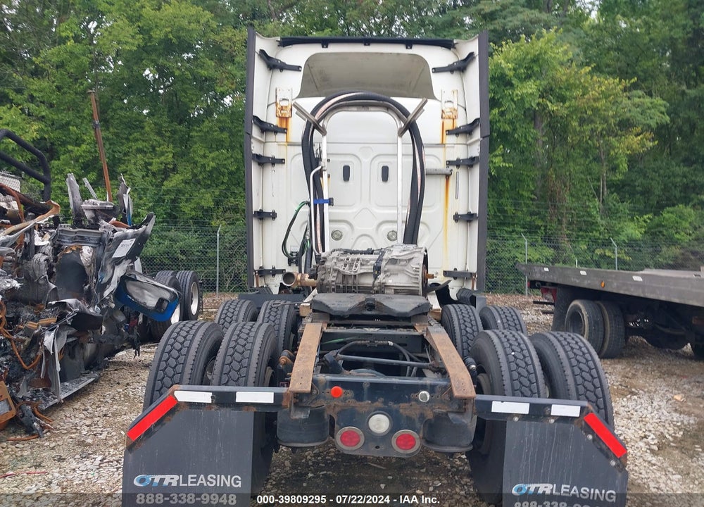 2018 FREIGHTLINER CASCADIA 113 VIN: 3AKJGHDV1JSJT1763