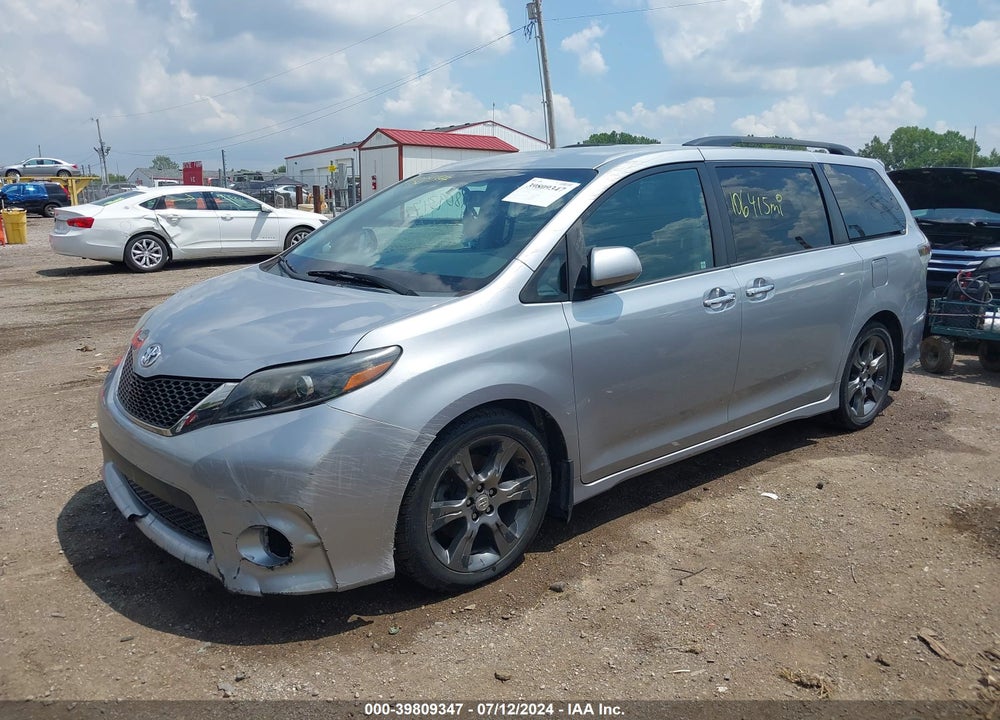 2016 TOYOTA SIENNA SE 8 PASSENGER VIN: 5TDXK3DC5GS707763