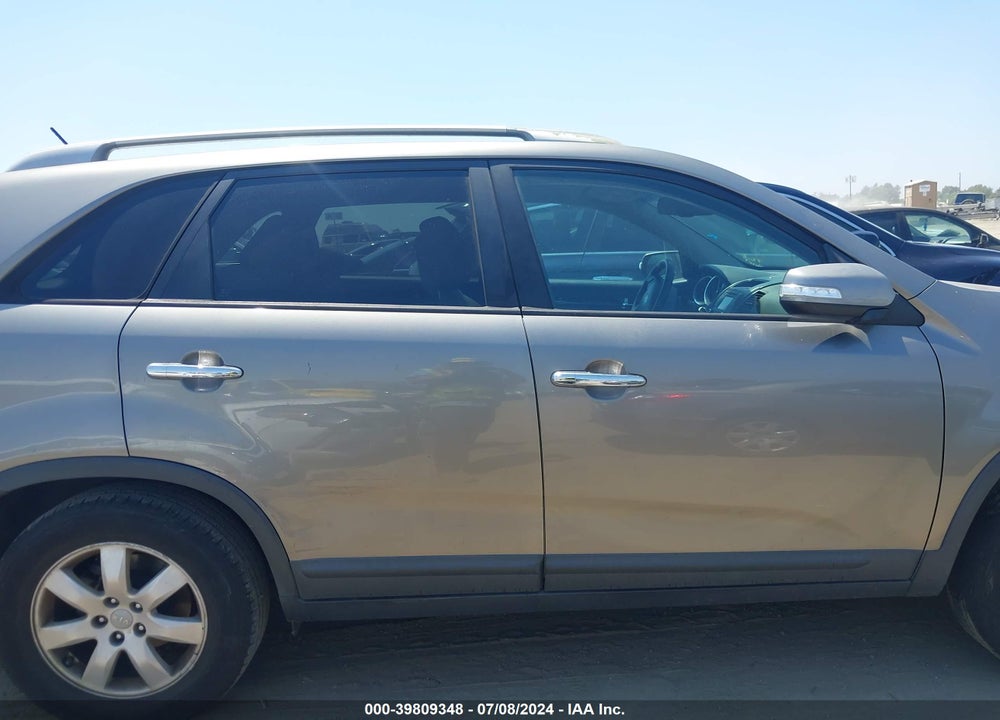 2013 KIA SORENTO VIN: 5XYKT3A64DG315761