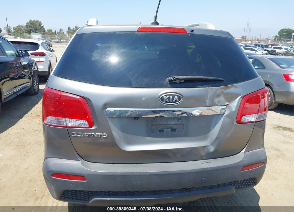 2013 KIA SORENTO VIN: 5XYKT3A64DG315761