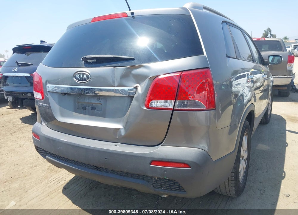 2013 KIA SORENTO VIN: 5XYKT3A64DG315761