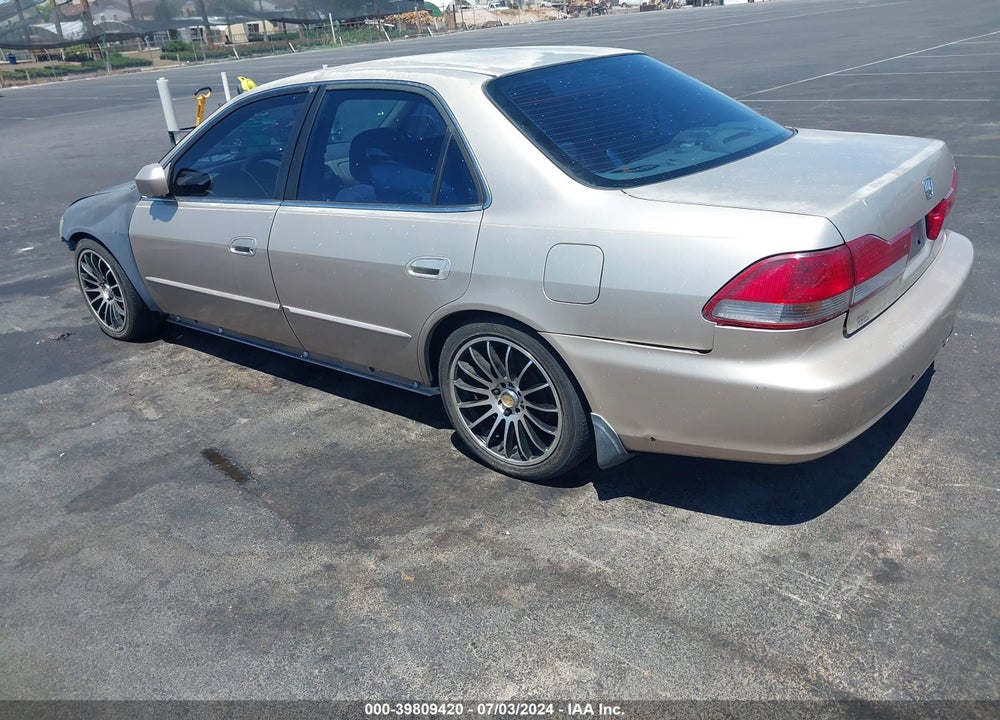 2002 HONDA ACCORD 2.3 LX VIN: 3HGCG56482G706133