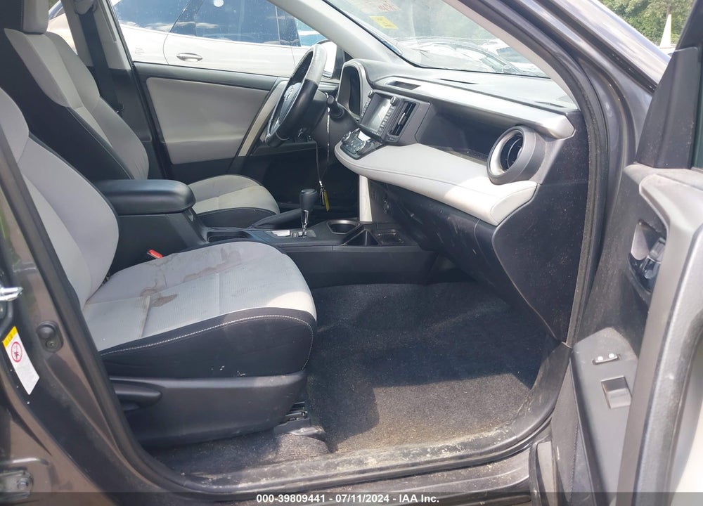 2016 TOYOTA RAV4 XLE VIN: 2T3WFREV0GW275360