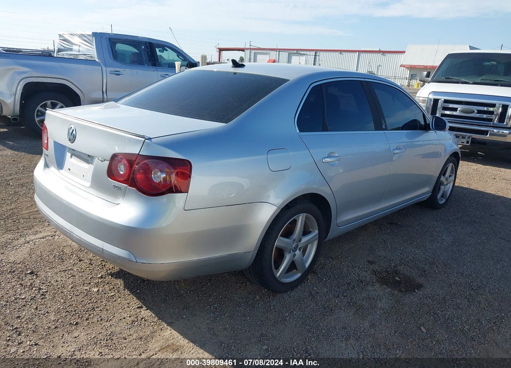 2010 VOLKSWAGEN JETTA TDI VIN: 3VWRL7AJ7AM117424