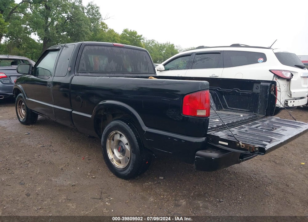 2001 GMC SONOMA SLS VIN: 1GTCS19W118173985