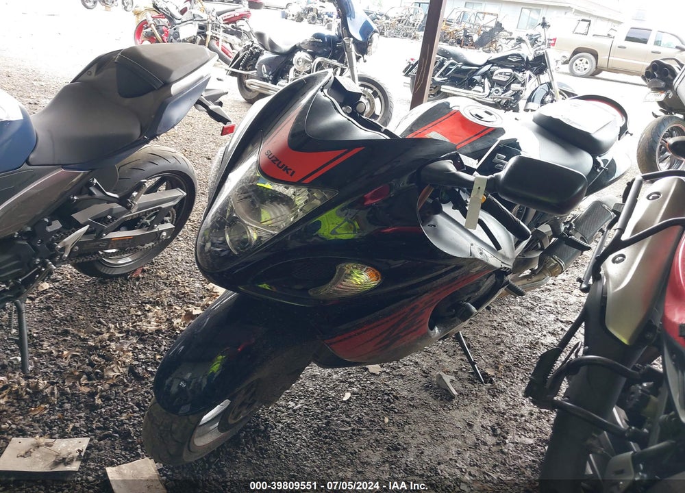 2018 SUZUKI GSX1300 RA VIN: JS1GX72B0J2101203
