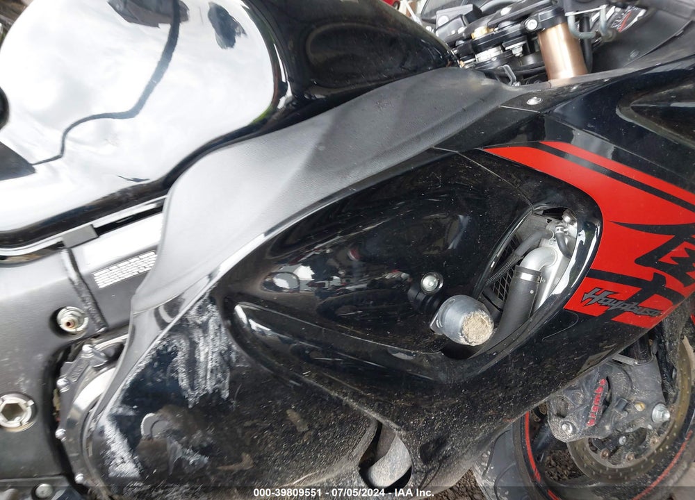 2018 SUZUKI GSX1300 RA VIN: JS1GX72B0J2101203