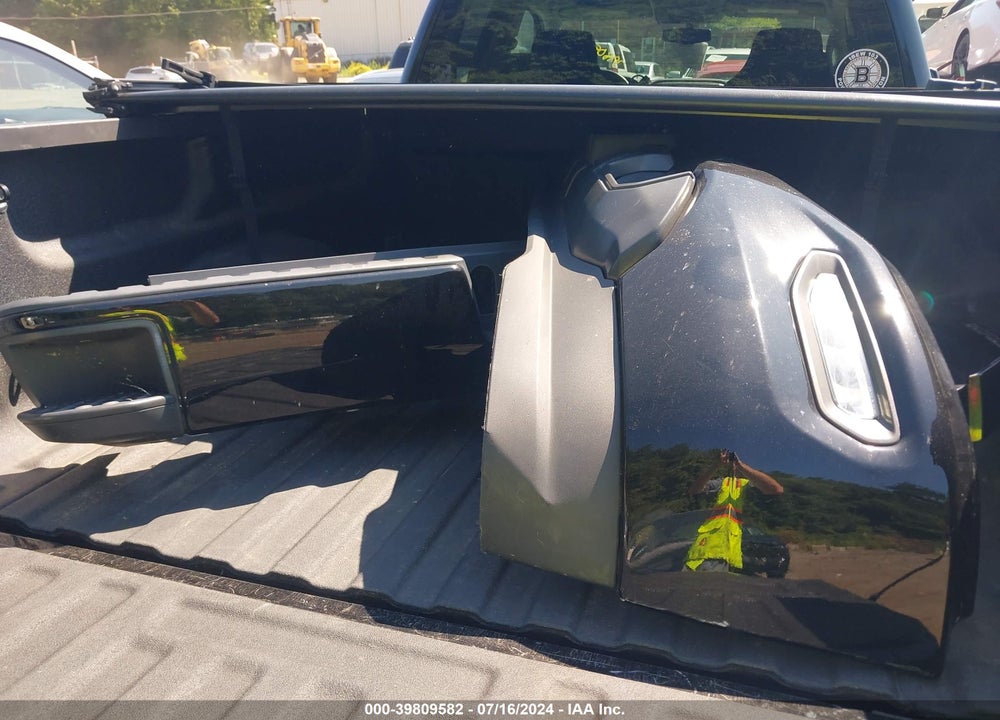 2017 GMC SIERRA 1500 VIN: 1GTV2LEC9HZ204999