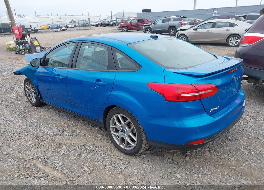 2015 FORD FOCUS SE VIN: 1FADP3F27FL217081