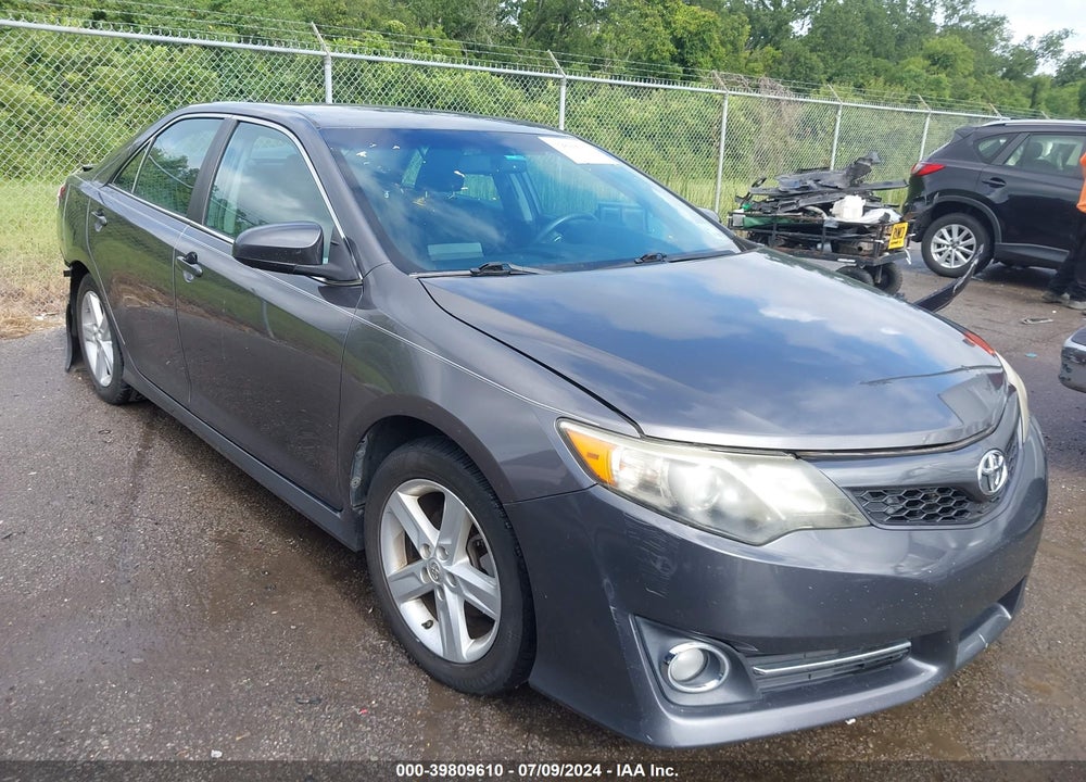 2014 TOYOTA CAMRY SE VIN: 4T1BF1FK0EU741976