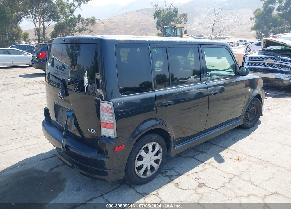 2005 SCION XB VIN: JTLKT324450201767
