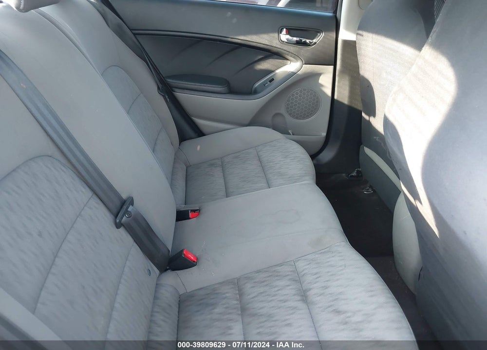 2015 KIA FORTE LX VIN: KNAFK4A62F5423945