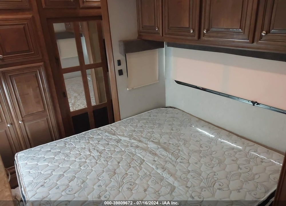 2018 HEARTLAND RV BIG HORN 39FL VIN: 5SFBG4228JE370642
