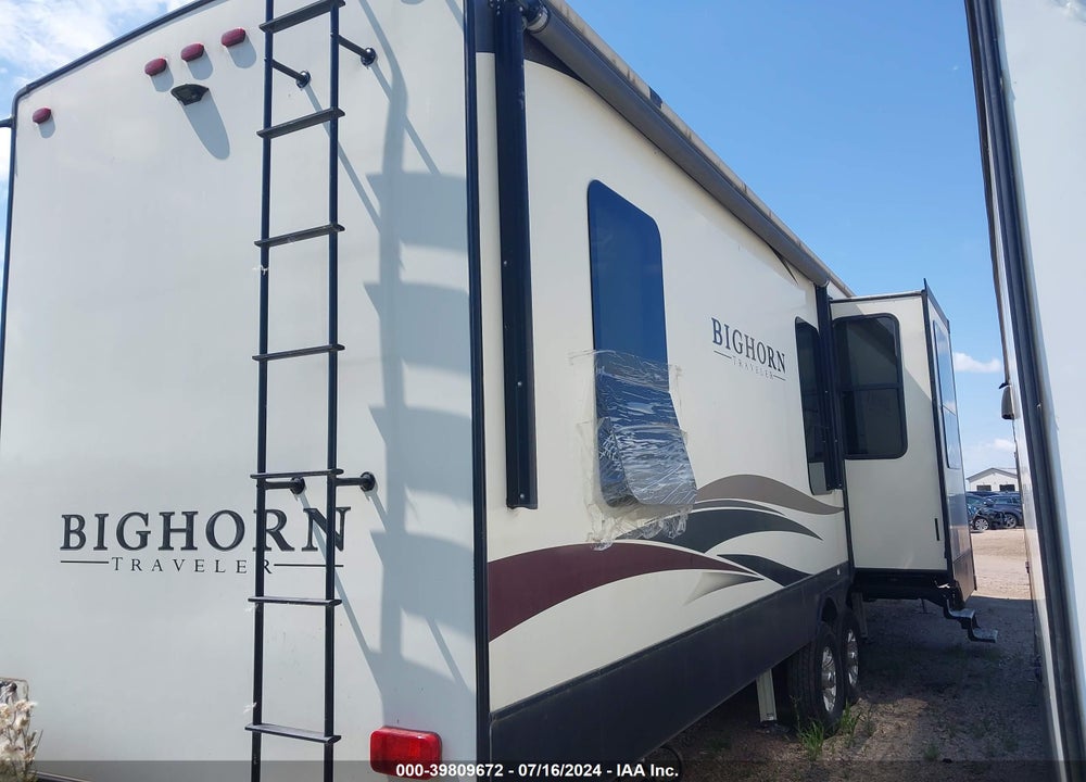 2018 HEARTLAND RV BIG HORN 39FL VIN: 5SFBG4228JE370642