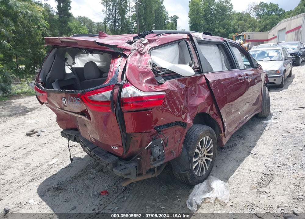2020 TOYOTA SIENNA XLE VIN: 5TDYZ3DC2LS056036