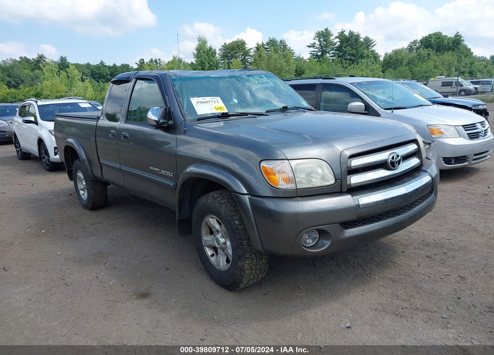 2005 TOYOTA TUNDRA SR5 V8 VIN: 5TBBT44125S462812