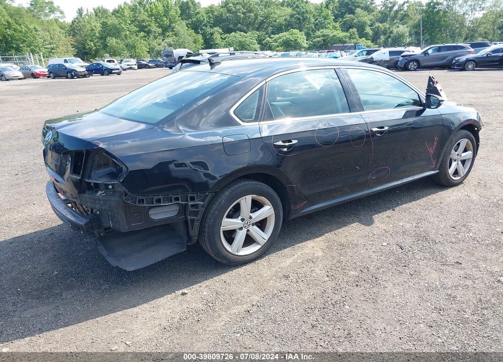 2012 VOLKSWAGEN PASSAT 2.5L SE VIN: 1VWBP7A31CC038598