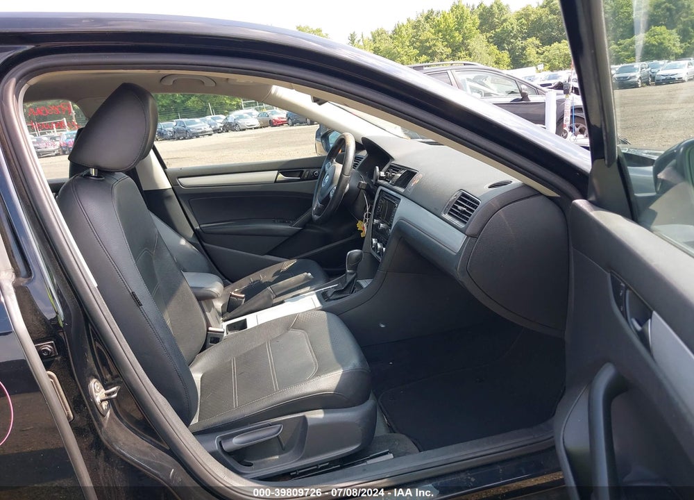 2012 VOLKSWAGEN PASSAT 2.5L SE VIN: 1VWBP7A31CC038598