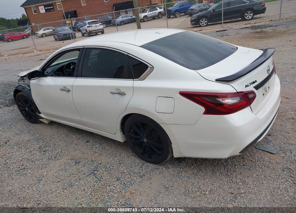 2018 NISSAN ALTIMA 2.5 SR VIN: 1N4AL3AP8JC213132