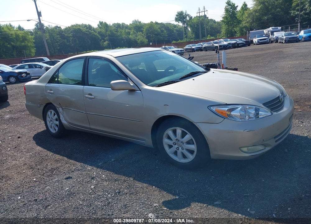2004 TOYOTA CAMRY XLE VIN: 4T1BE30K34U845612
