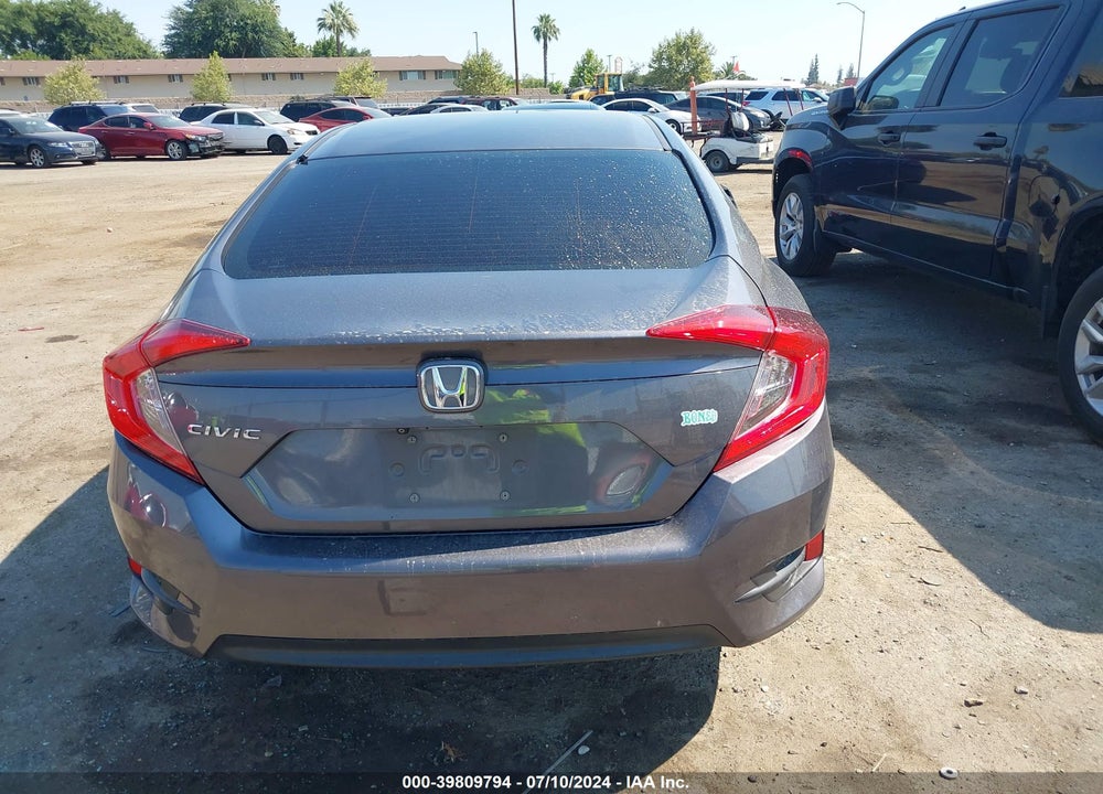 2018 HONDA CIVIC LX VIN: 2HGFC2F5XJH520558