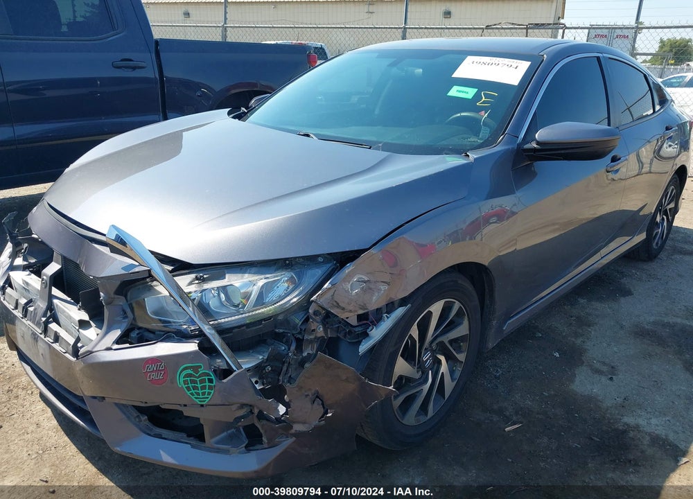 2018 HONDA CIVIC LX VIN: 2HGFC2F5XJH520558