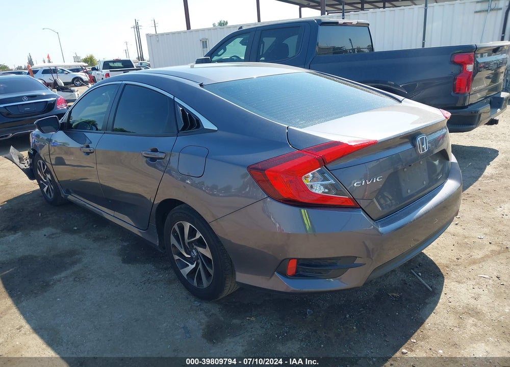 2018 HONDA CIVIC LX VIN: 2HGFC2F5XJH520558