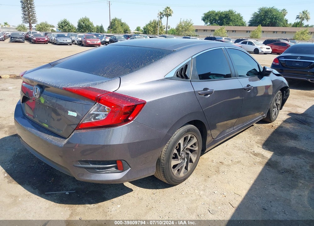 2018 HONDA CIVIC LX VIN: 2HGFC2F5XJH520558