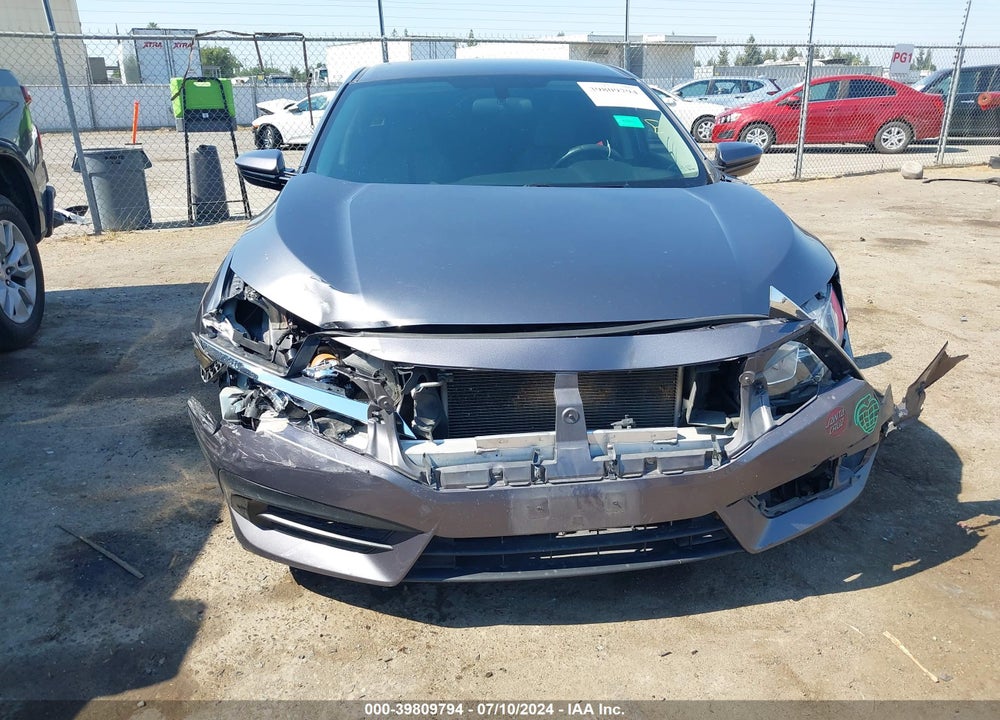 2018 HONDA CIVIC LX VIN: 2HGFC2F5XJH520558