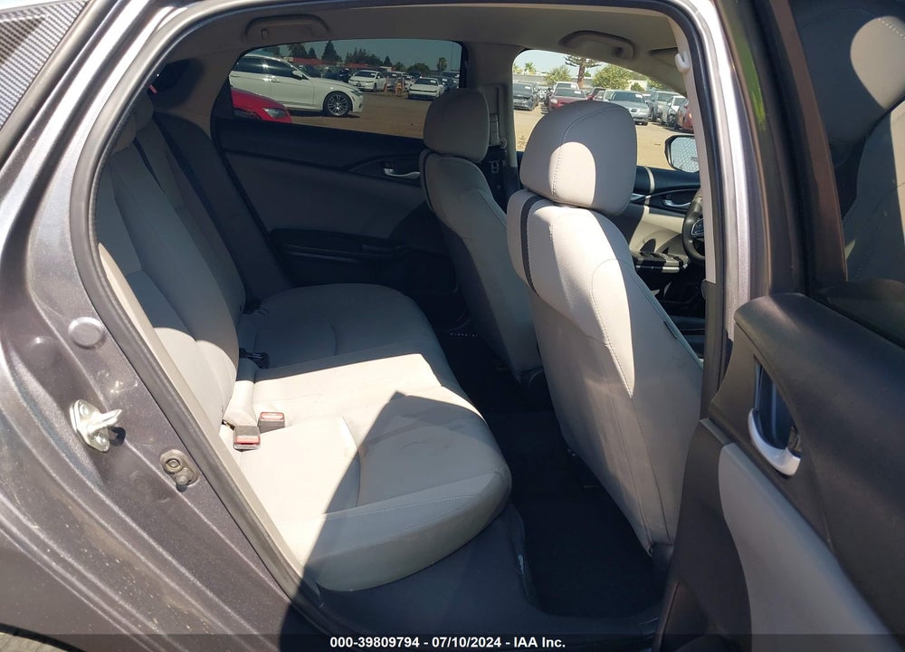 2018 HONDA CIVIC LX VIN: 2HGFC2F5XJH520558