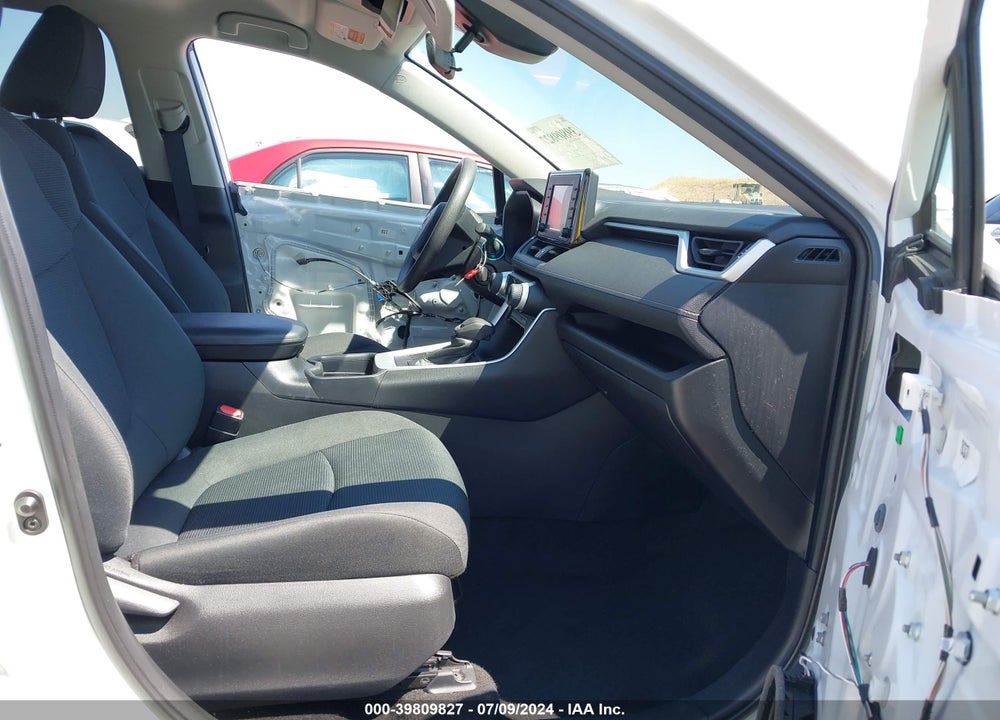 2020 TOYOTA RAV4 LE VIN: 2T3K1RFV5LC082001