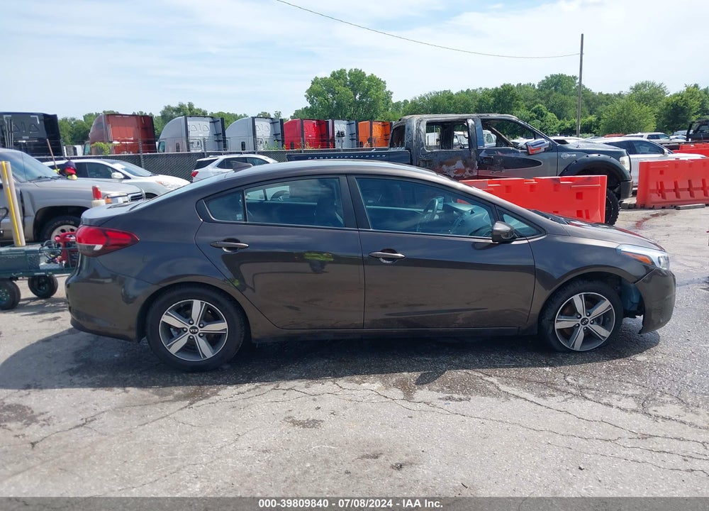 2018 KIA FORTE LX VIN: 3KPFL4A74JE226488