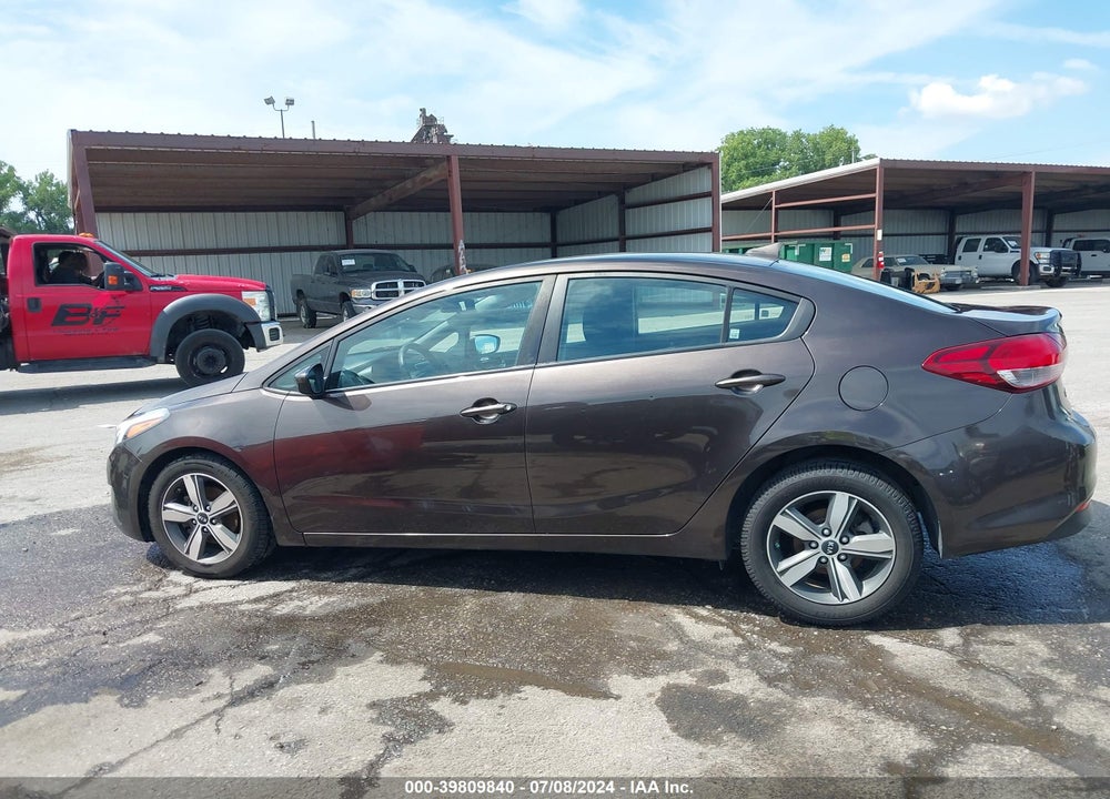 2018 KIA FORTE LX VIN: 3KPFL4A74JE226488