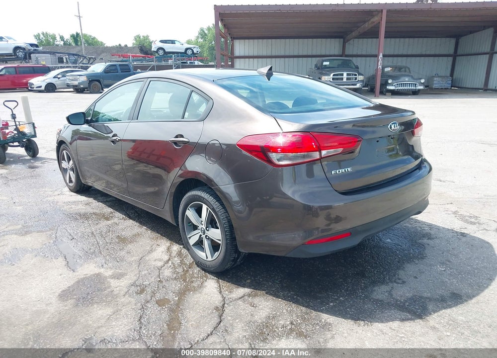 2018 KIA FORTE LX VIN: 3KPFL4A74JE226488