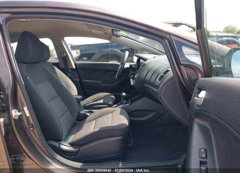 2018 KIA FORTE LX VIN: 3KPFL4A74JE226488