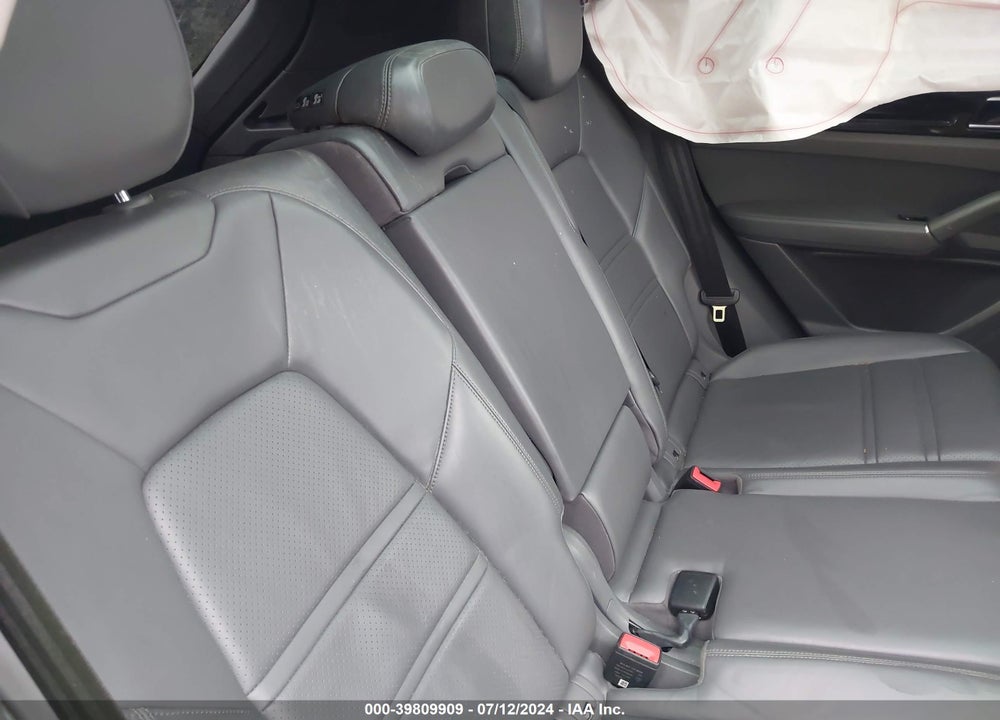 2019 PORSCHE CAYENNE VIN: WP1AA2AY5KDA15119