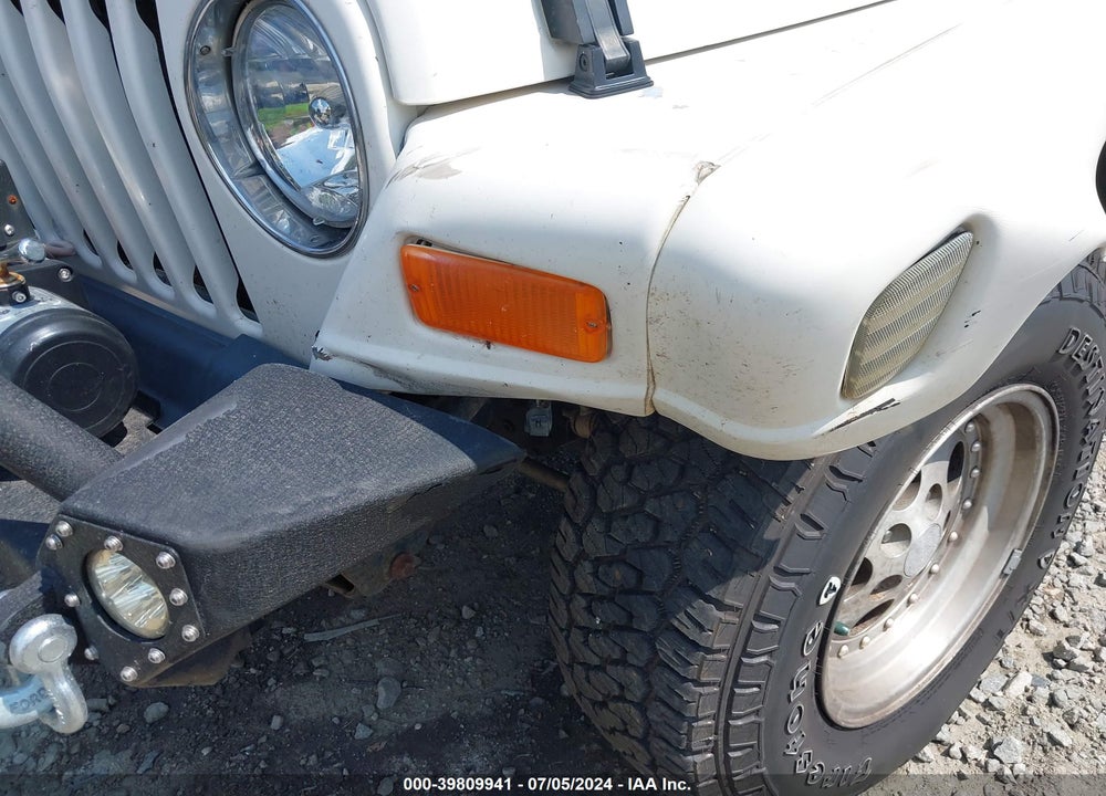 1998 JEEP WRANGLER SAHARA VIN: 1J4FY49S5WP724775