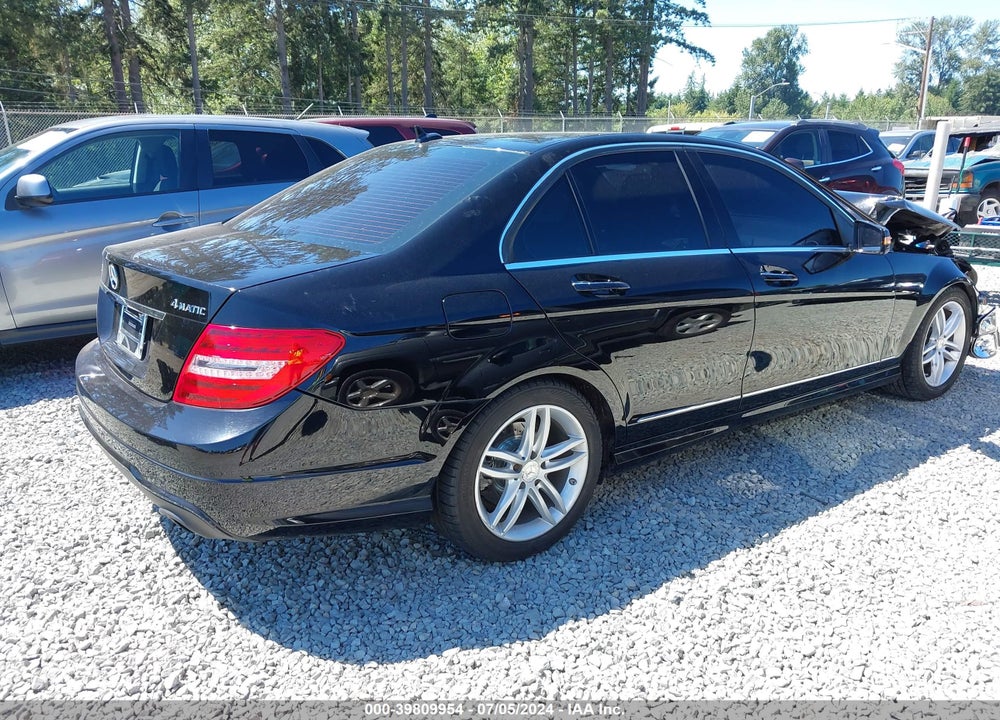 2012 MERCEDES-BENZ C 300 LUXURY 4MATIC/SPORT 4MATIC VIN: WDDGF8BB6CR210702