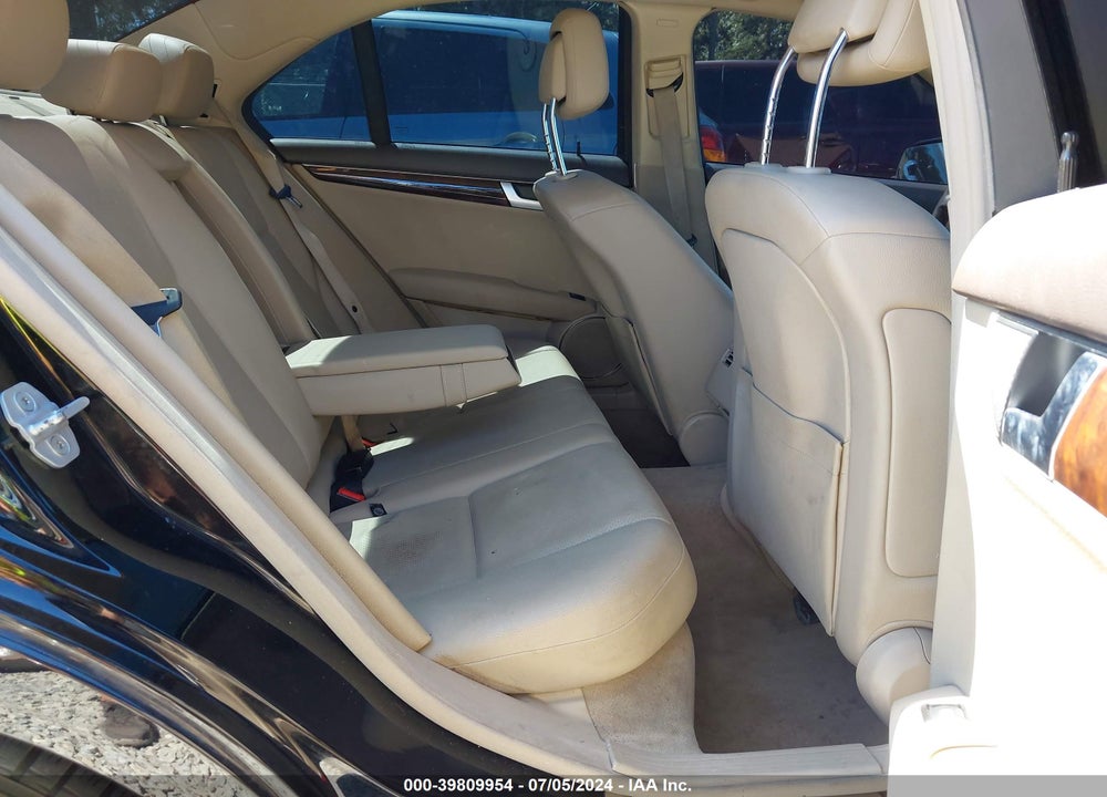 2012 MERCEDES-BENZ C 300 LUXURY 4MATIC/SPORT 4MATIC VIN: WDDGF8BB6CR210702