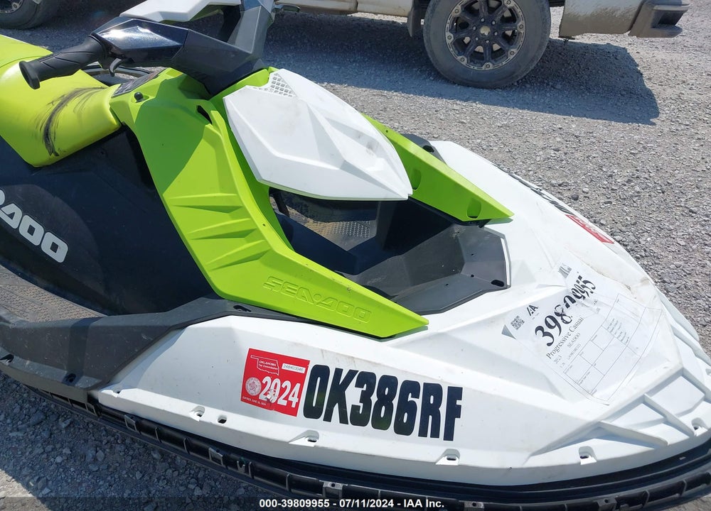 2023 SEADOO SPARK VIN: YDV98338E323