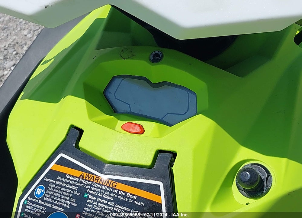2023 SEADOO SPARK VIN: YDV98338E323