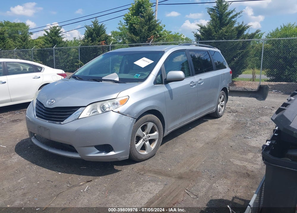 2014 TOYOTA SIENNA LE V6 8 PASSENGER VIN: 5TDKK3DC2ES508807