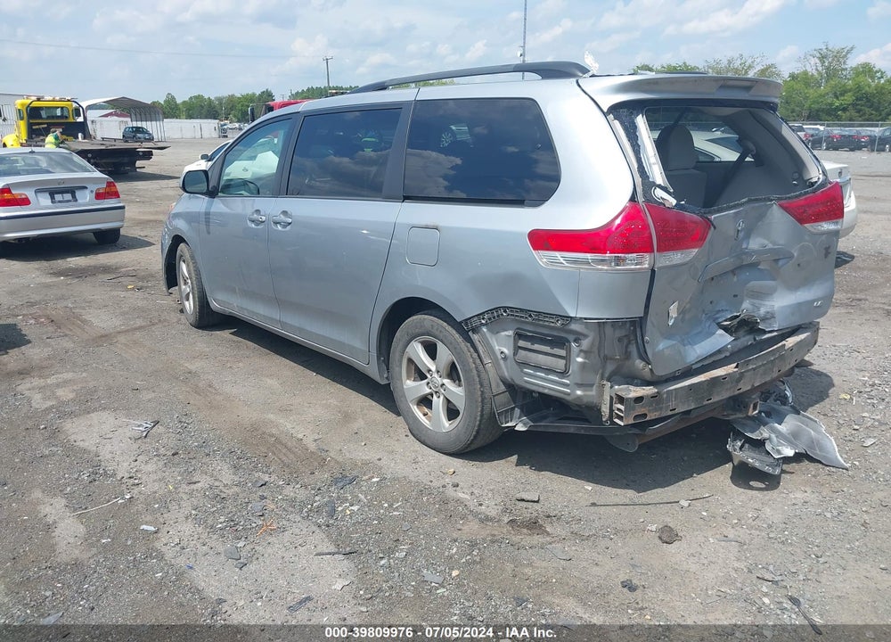 2014 TOYOTA SIENNA LE V6 8 PASSENGER VIN: 5TDKK3DC2ES508807